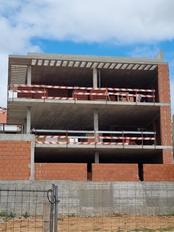 Construção – Tijolos, Reboco, Betonilha, Estuque e Tetos Falsos